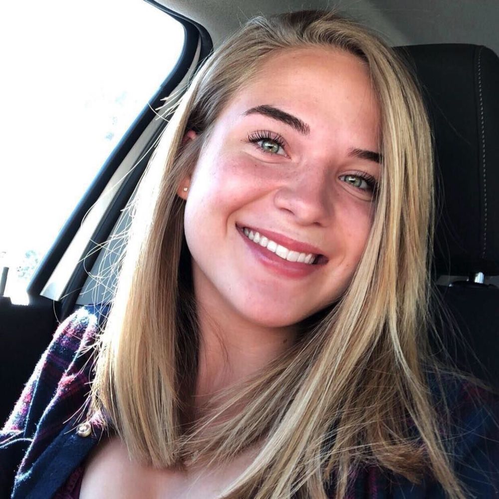 Meet your Posher, Alyssa